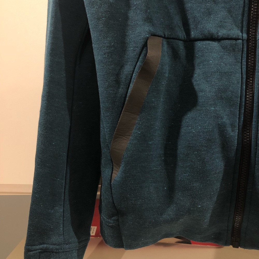 Nike Workout Jacket - Picture 3 of 6